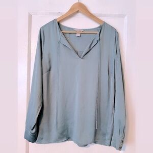 H&M Green Grey Tie-Neck Classy Dressy Blouse Size Large